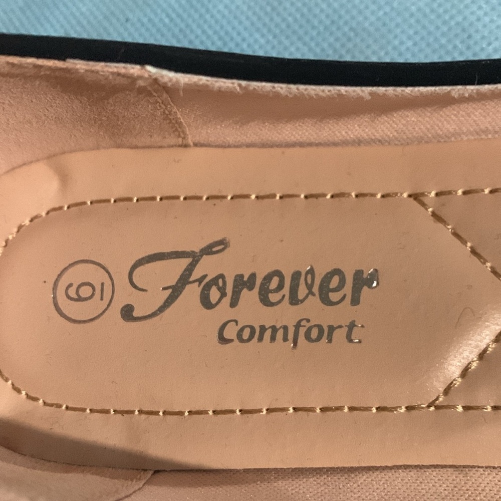Shoes - Picture 3 of 4